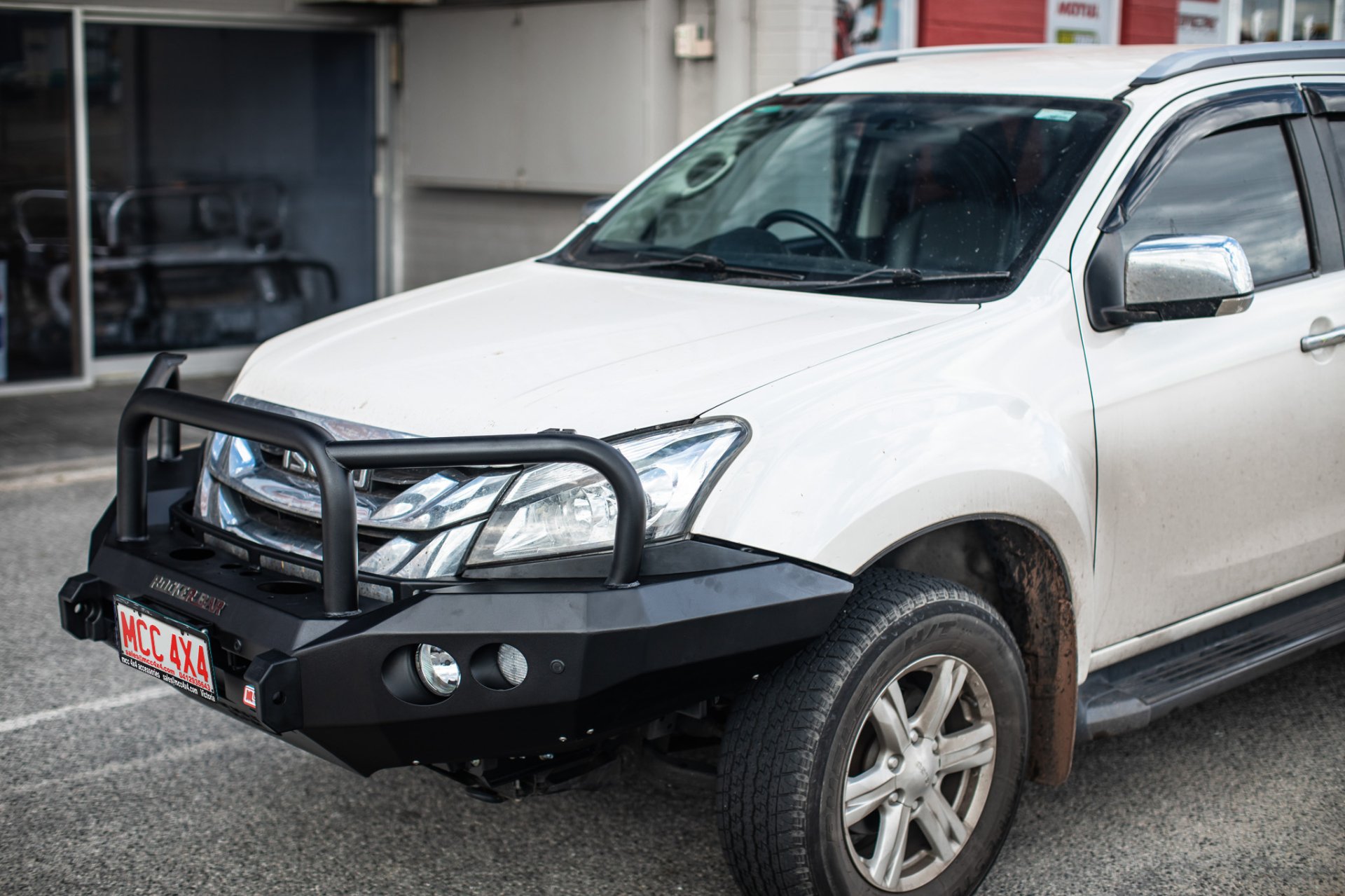 Isuzu MU-X - mcc4x4